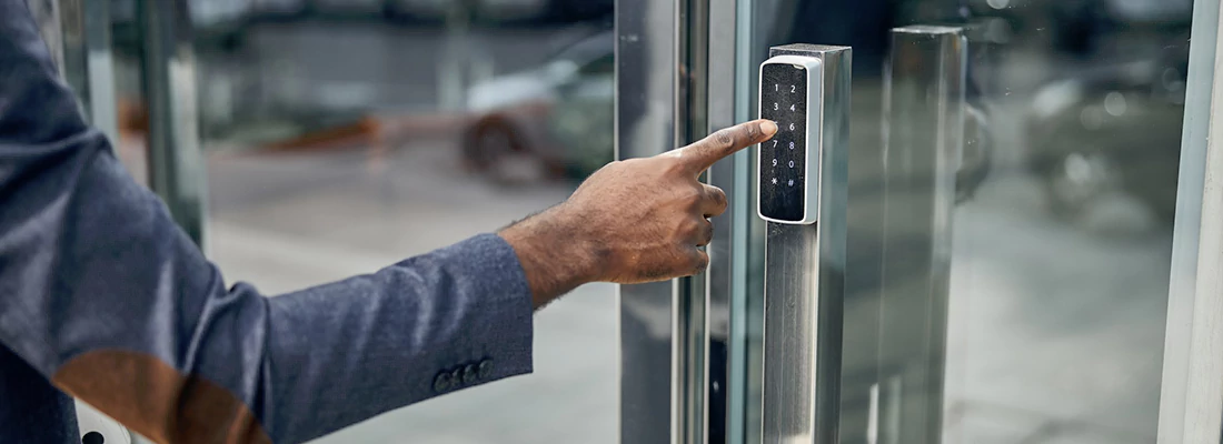Commercial RFID Door Lock Systems in Town 'n' Country, FL